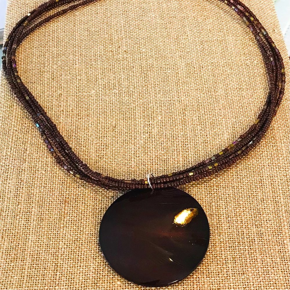 CHOCOLATE BROWN POLISHED MOTHER OF PEARL NECKLACE